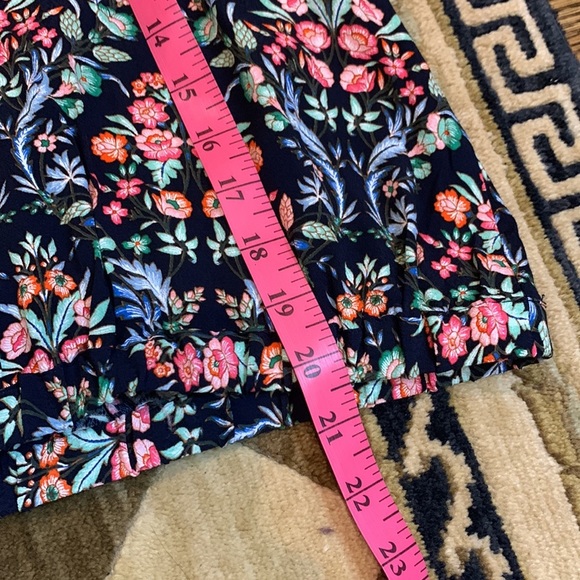 NWT LOFT Rayon top - Picture 10 of 10